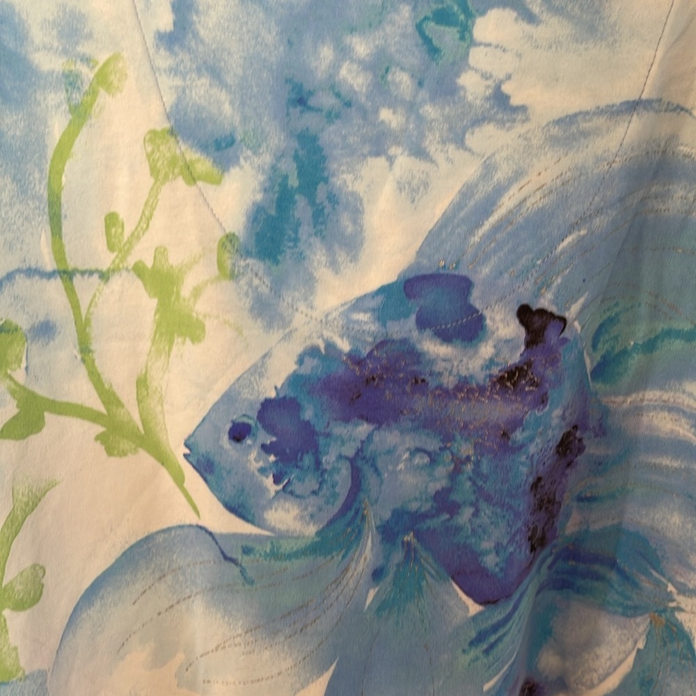 Chico's Blue Fish-Print V-Neck Women's Top - Picture 8 of 8